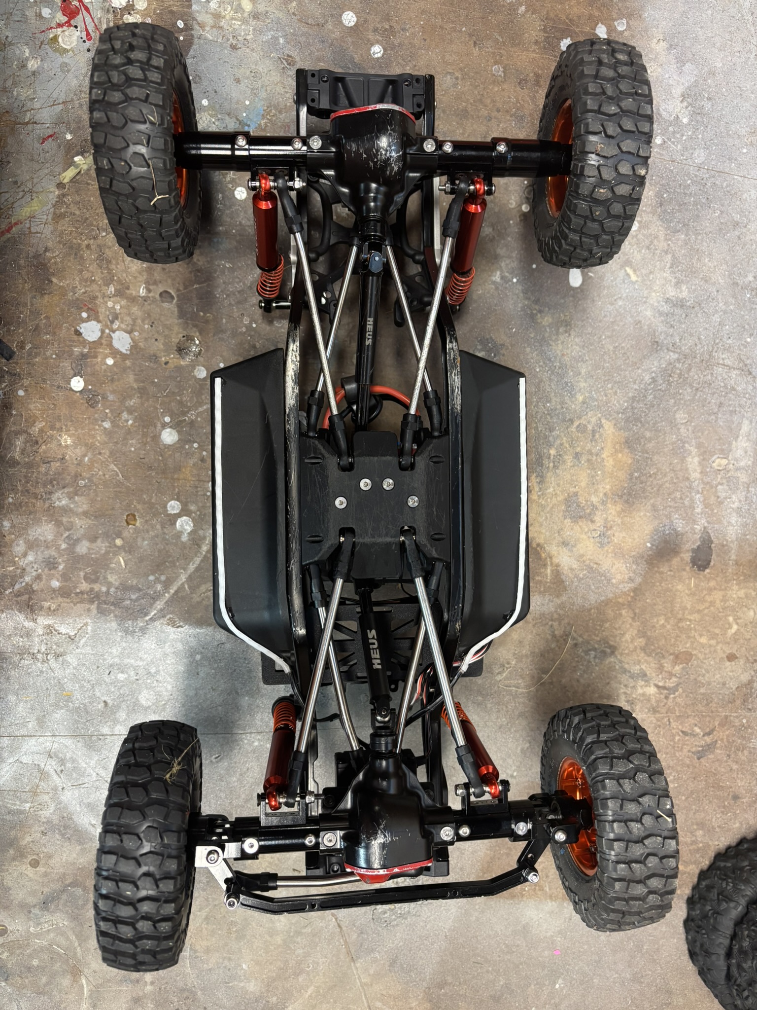 Sumo XL — underside
